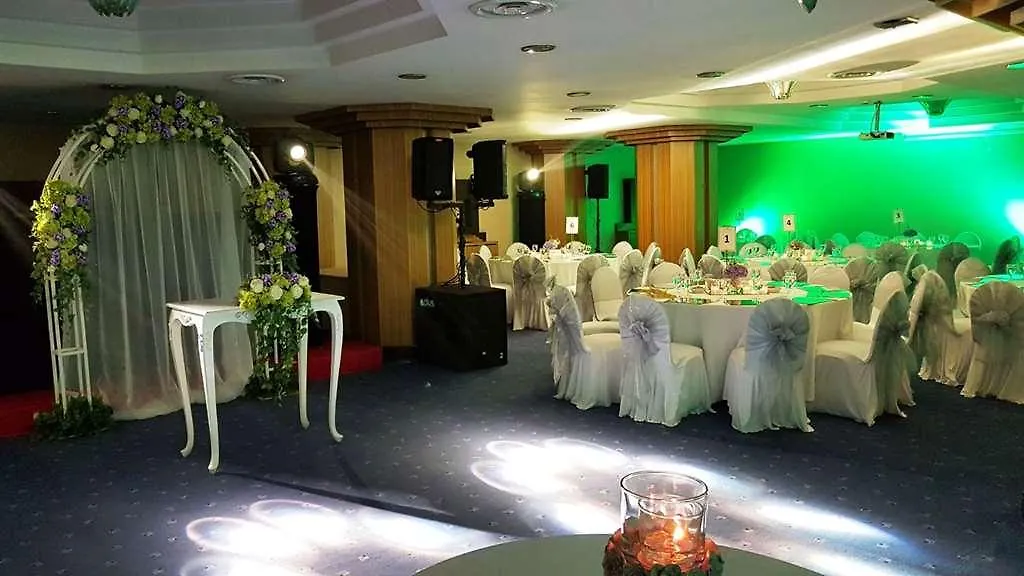 Bilek Istanbul Hotel 4*,