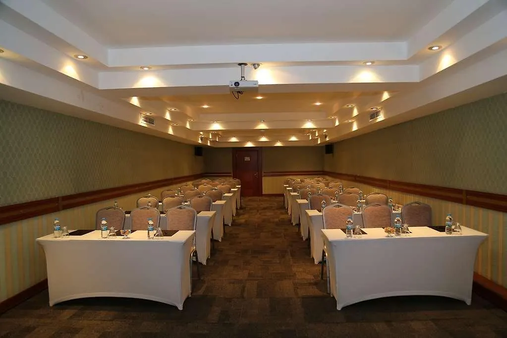 Bilek Istanbul Hotel 4*,